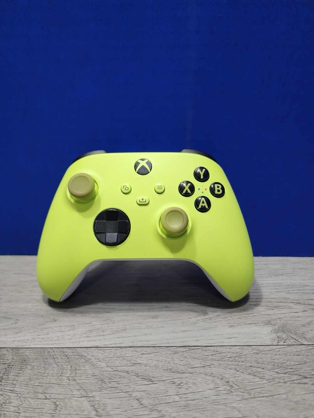 Microsoft Xbox Series X\S Electric Volt Yellow Wireless Controller 1914